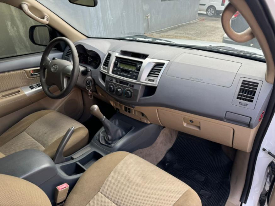 Foto ilustrativa 5 - TOYOTA HILUX SW4 SR 2.7 2013 – BRANCA – FLEX