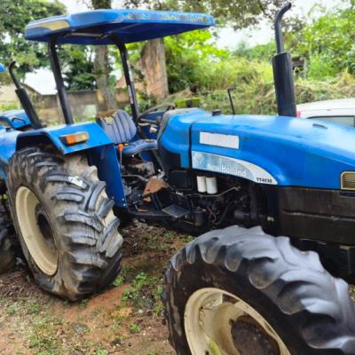 TRATOR NEW HOLLAND TT4030, ANO 2014, SÉRIE: T75CR403447, CHASSI: ZCCG95783, NO ESTADO EM QUE SE ENCONTRA.