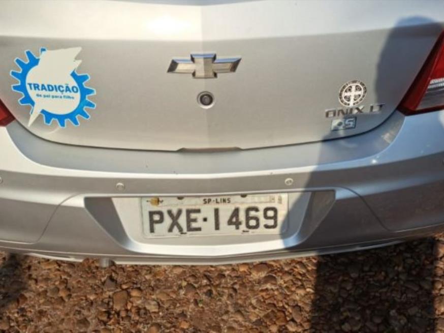 Foto ilustrativa 2 - Veículo GM/Chevrolet/Onix 1.0MT LT, 2015/16