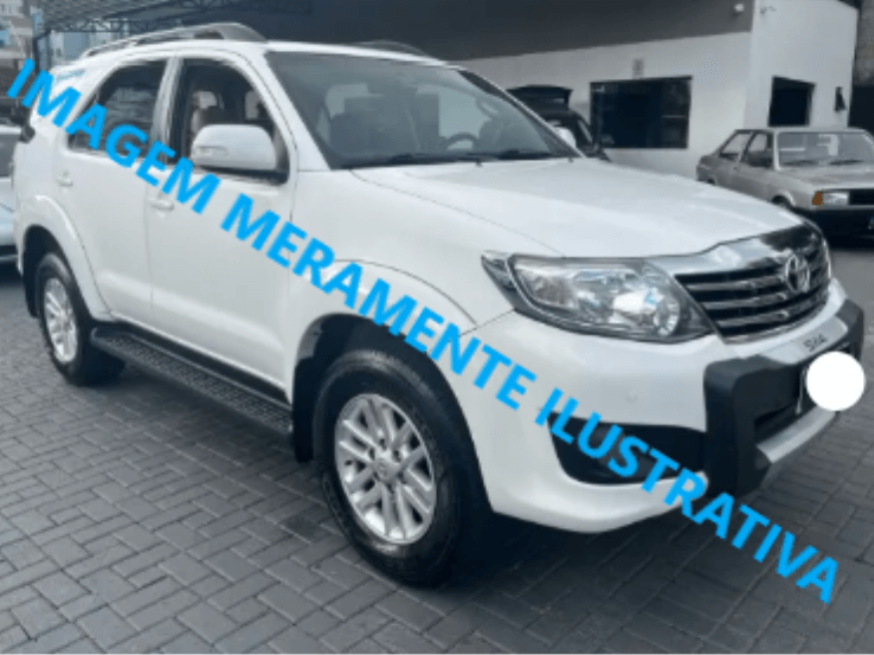 Foto ilustrativa 1 - Veículo I/Toyota, Hilux SW4 4X2SR, 2015/15