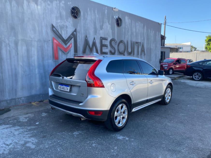 Foto ilustrativa 113 - VOLVO XC60 AT 3.0  -PRATA – 2011 – GASOLINA