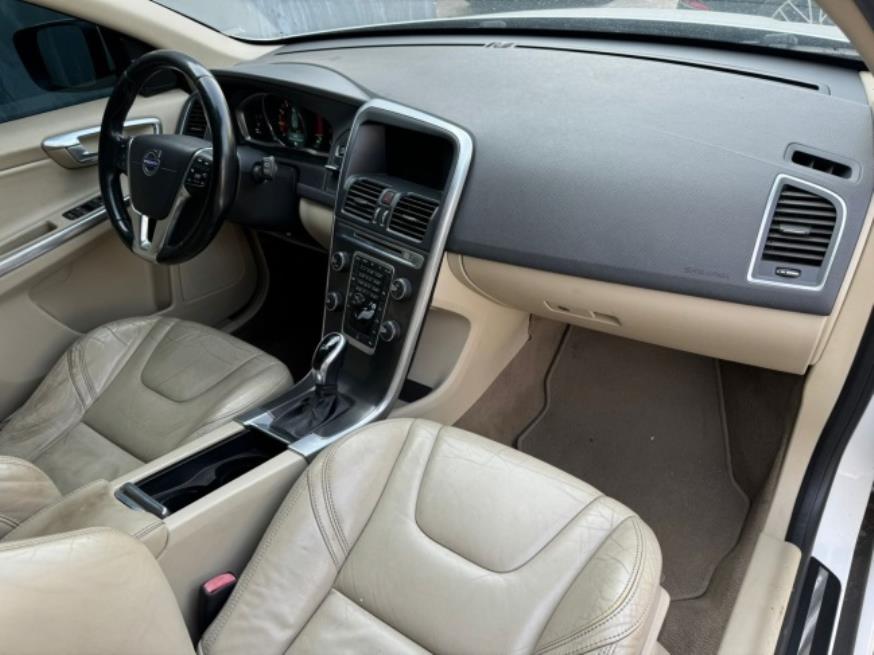 Foto ilustrativa 5 - VOLVO XC60 T5 DYNAMIC 2014 – BRANCA – GASOLINA