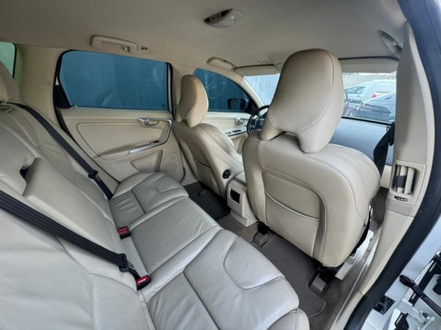 Foto ilustrativa 7 - VOLVO XC60 T5 DYNAMIC 2014 – BRANCA – GASOLINA