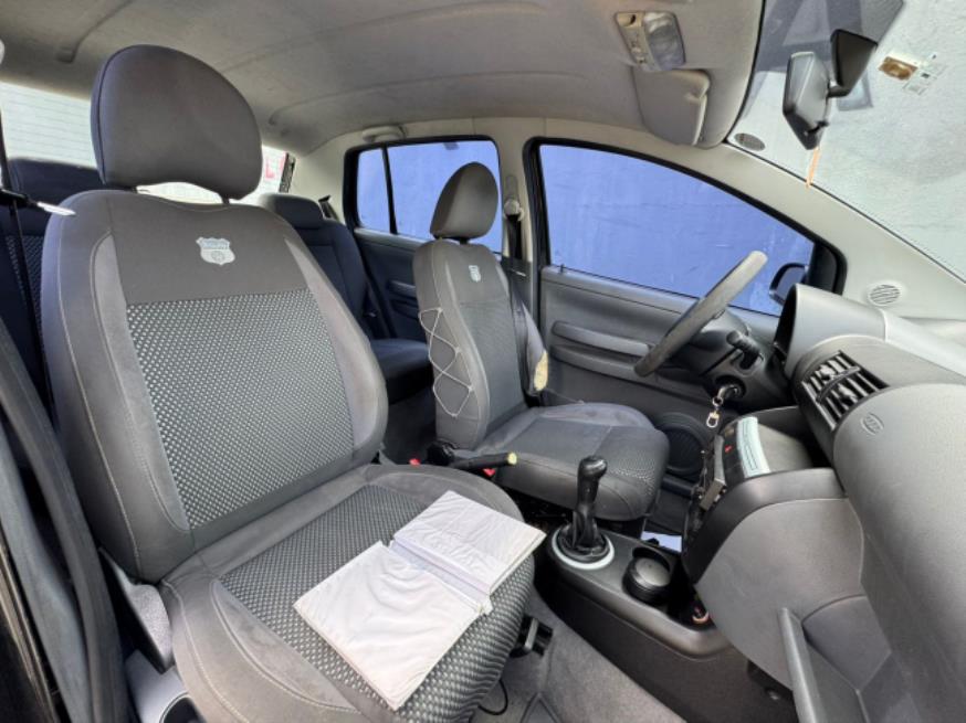 Foto ilustrativa 2 - VW FOX ROUTE 1.6 2009 – PRETO – GASOLINA