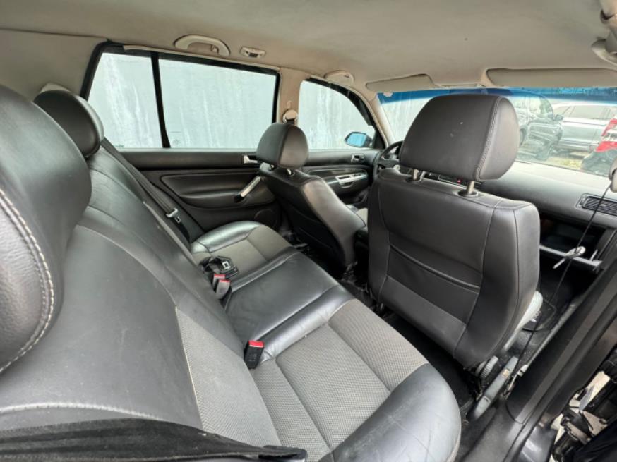 Foto ilustrativa 7 - VW GOLF 1.6 2010  – PRETO – GASOLINA