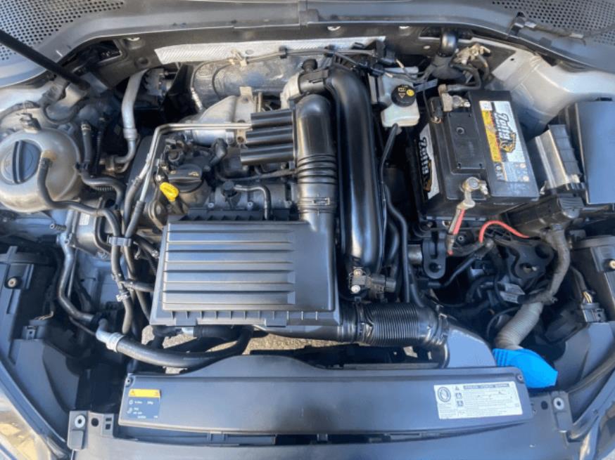 Foto ilustrativa 8 - VW GOLF CONFORTILINE 1.4 TSI 2014 – PRATA – GASOLINA