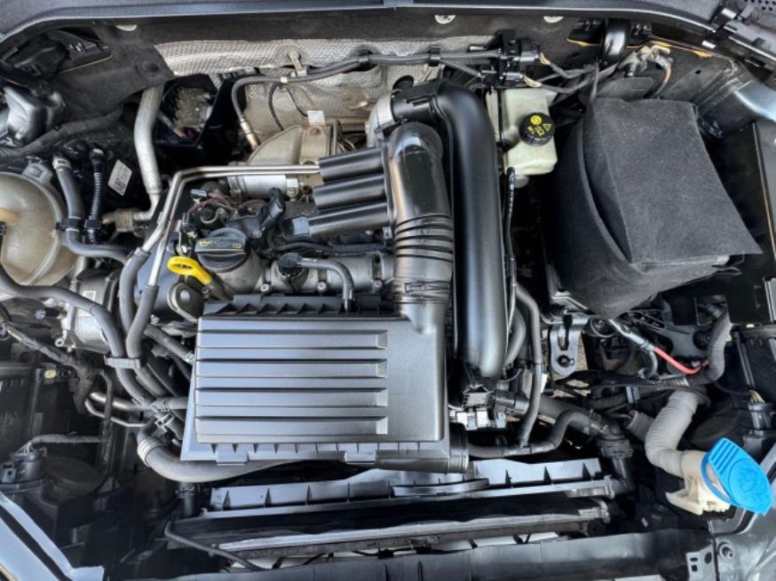 Foto ilustrativa 8 - VW GOLF CONFORTILINE 1.4 TSI 2015 – CINZA – GASOLINA