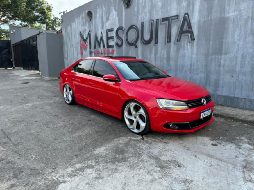 Foto ilustrativa 1 - VW JETTA 2.0T  2011 – VERMELHO – GASOLINA