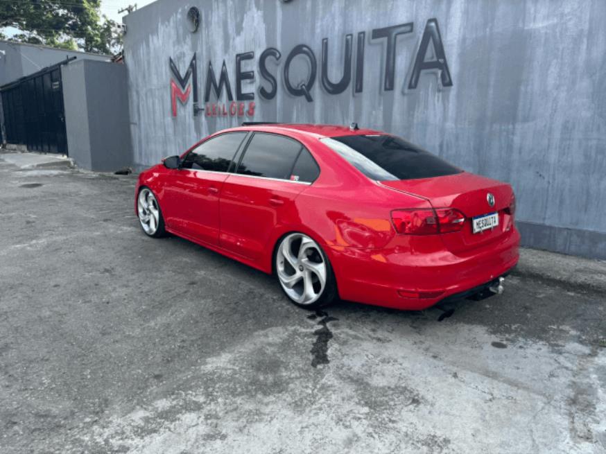 Foto ilustrativa 2 - VW JETTA 2.0T  2011 – VERMELHO – GASOLINA