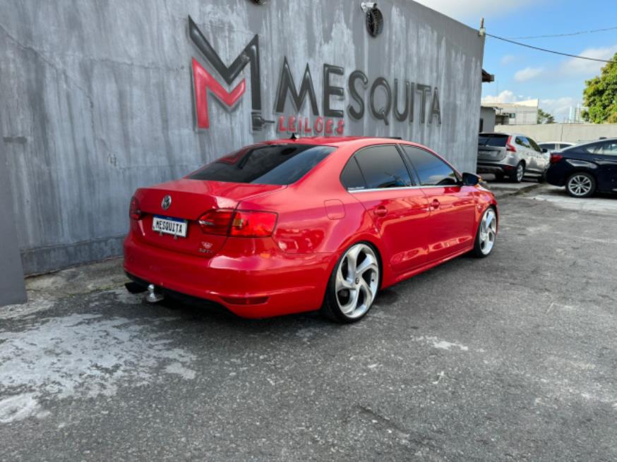 Foto ilustrativa 4 - VW JETTA 2.0T  2011 – VERMELHO – GASOLINA