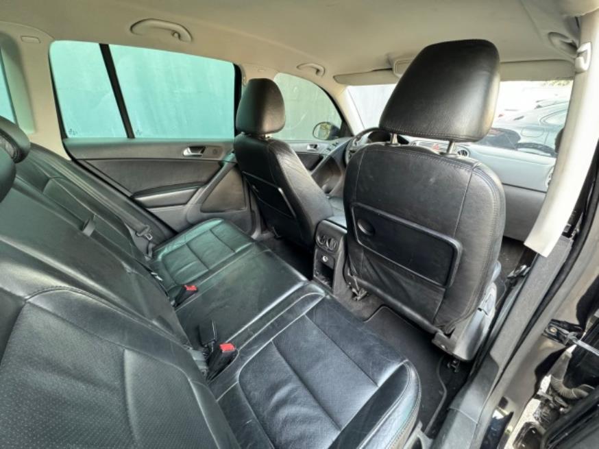 Foto ilustrativa 7 - VW TIGUAN 2.0 TSI  2010 – PRETA – GASOLINA