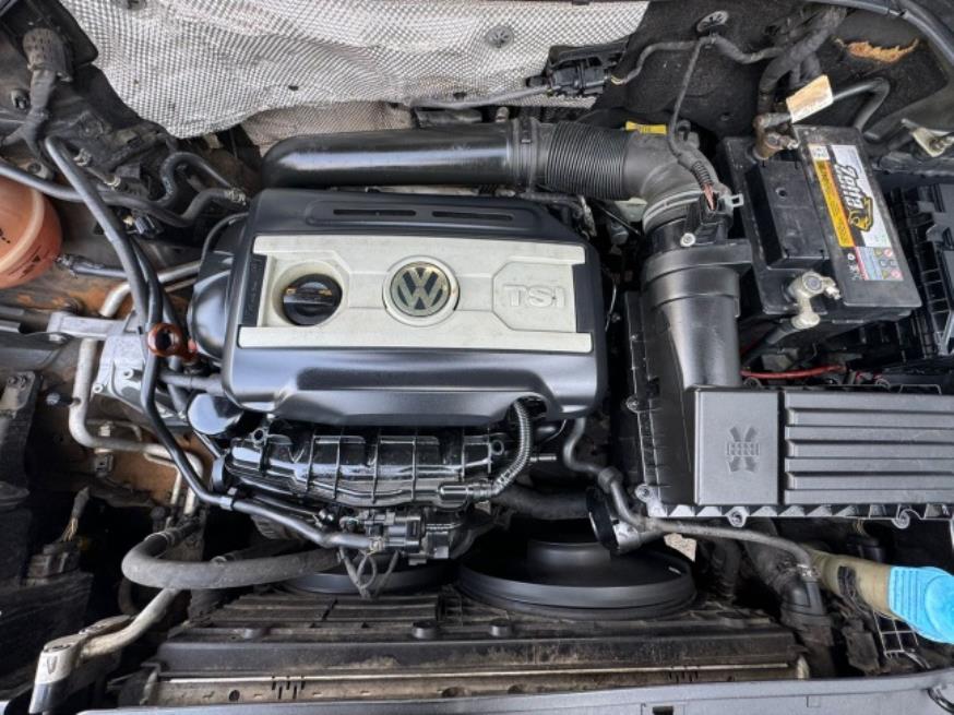 Foto ilustrativa 8 - VW TIGUAN 2.0 TSI  2010 – PRETA – GASOLINA