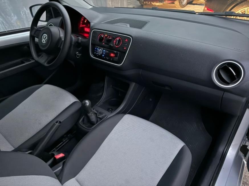 Foto ilustrativa 5 - VW UP TAKE 2015 – PRATA – FLEX