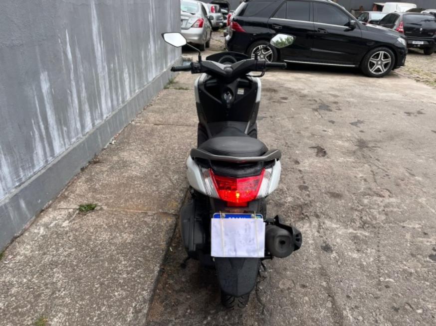 Foto ilustrativa 6 - YAMAHA NMAX 160  2019 – BRANCA – GASOLINA