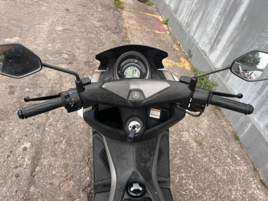 Foto ilustrativa 7 - YAMAHA NMAX 160  2019 – BRANCA – GASOLINA