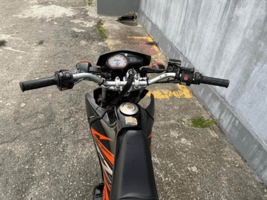 Foto ilustrativa 5 - YAMAHA XTZ 125 XE  2015 – PRETA – GASOLINA
